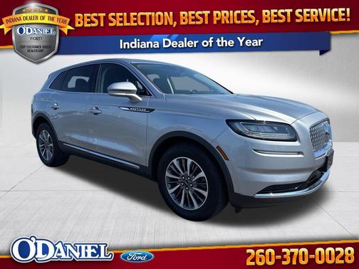 Radiance Metallic 2023 Lincoln Nautilus Standard