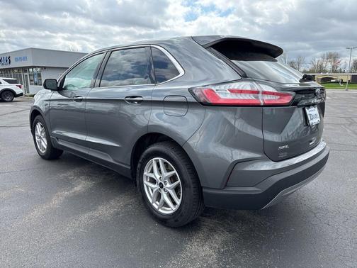 Gray Metallic 2024 Ford Edge SEL