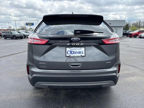 Gray Metallic 2024 Ford Edge SEL
