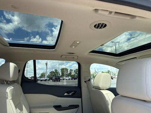 White Frost Tricoat 2020 GMC Acadia Denali