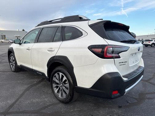 2025 Subaru Outback Touring XT