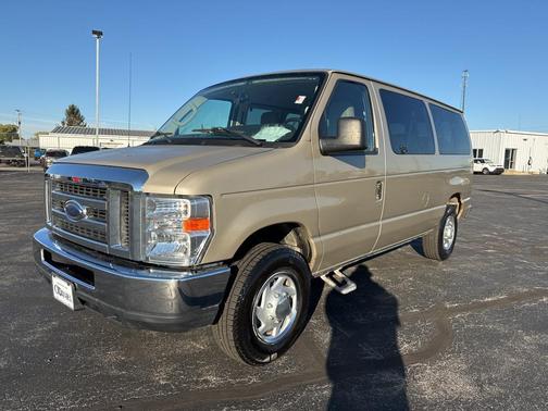2012 Ford E350 Super Duty XLT
