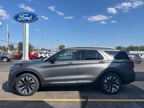 2025 Ford Explorer Platinum
