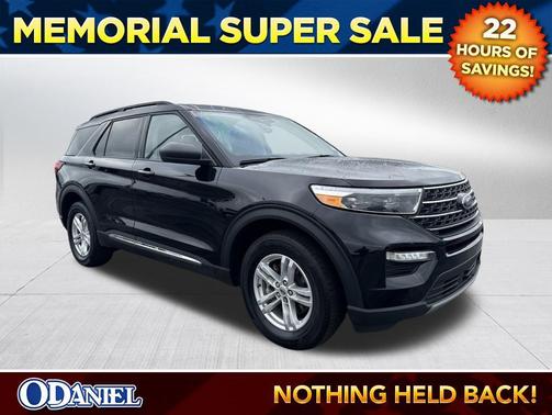 Black Metallic 2024 Ford Explorer XLT