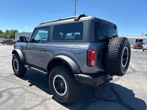 Carbonized Gray Metallic 2023 Ford Bronco Black Diamond