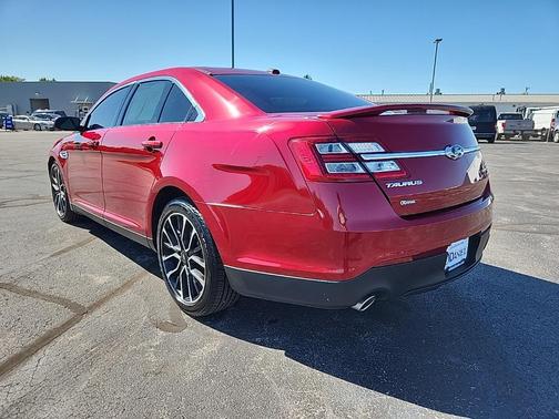 2019 Ford Taurus Limited