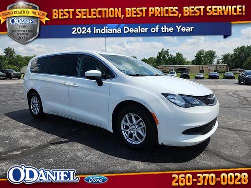 2022 Chrysler Voyager LX