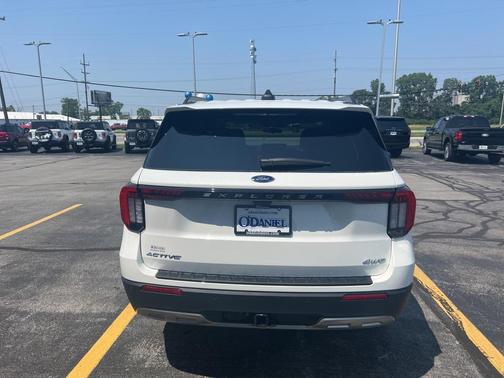 2025 Ford Explorer Active
