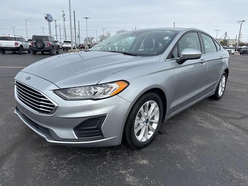 2020 Ford Fusion SE