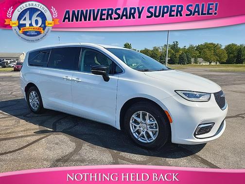 2024 Chrysler Pacifica Touring L