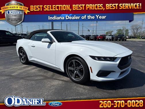 Oxford White 2025 Ford Mustang EcoBoost Premium