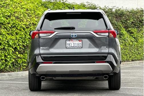 2024 Toyota RAV4 Hybrid SE