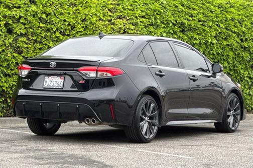 Midnight Black 2024 Toyota Corolla SE