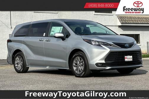 2025 Toyota Sienna XLE