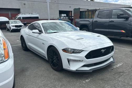 Oxford White 2019 Ford Mustang GT Premium