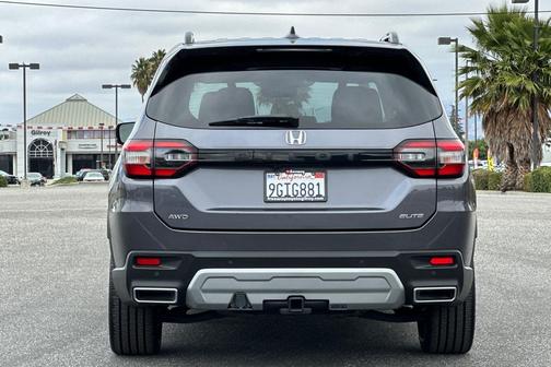 2023 Honda Pilot AWD Elite