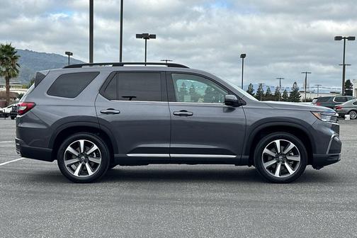 2023 Honda Pilot AWD Elite