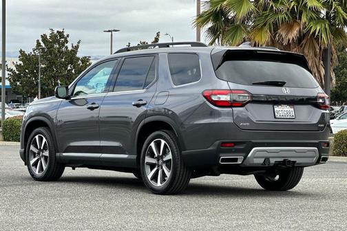2023 Honda Pilot AWD Elite