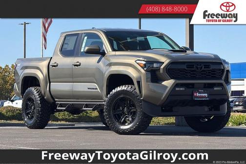 Bronze 2026 Toyota Tacoma TRD Sport