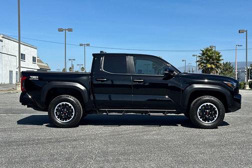 2024 Toyota Tacoma TRD Off Road