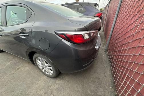 2017 Toyota Yaris iA Base