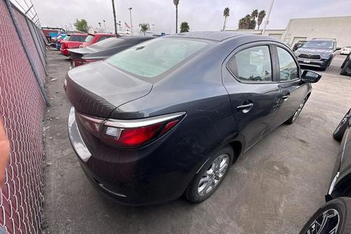 2017 Toyota Yaris iA Base