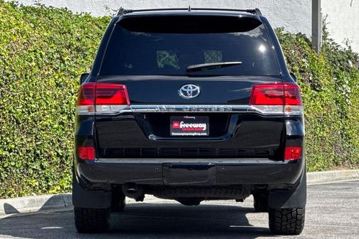 Midnight Black Metallic 2020 Toyota Land Cruiser Base