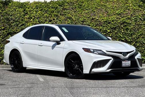 Wind Chill Pearl 2021 Toyota Camry XSE
