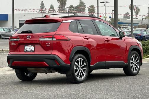 2024 Toyota Corolla Cross XLE