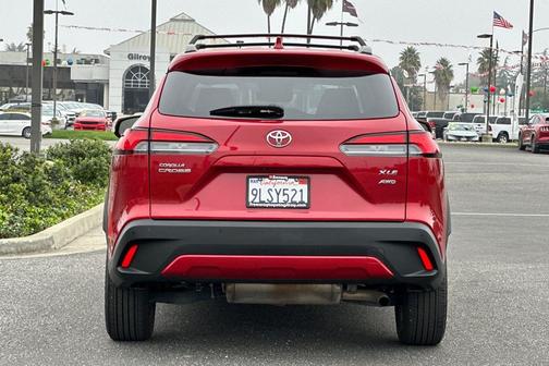 2024 Toyota Corolla Cross XLE