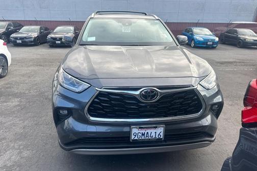 2023 Toyota Highlander Platinum
