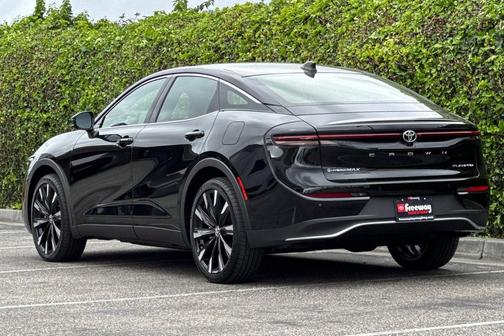 Black 2026 Toyota Crown Platinum