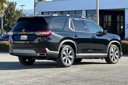 2025 Honda Pilot Elite