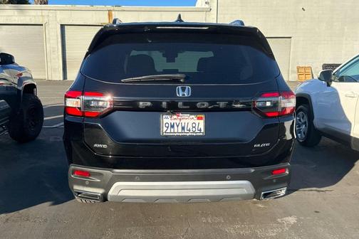 2025 Honda Pilot Elite