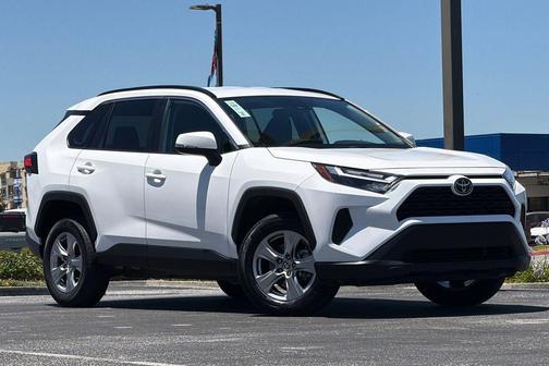 Ice 2025 Toyota RAV4 XLE