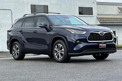 2026 Toyota Highlander XLE