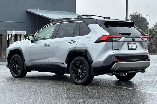 2023 Toyota RAV4 Hybrid SE