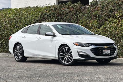 Summit White 2023 Chevrolet Malibu FWD 1LT