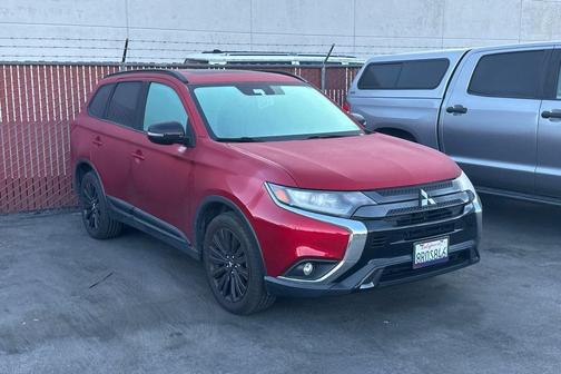 2020 Mitsubishi Outlander LE