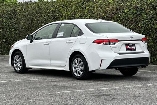 2026 Toyota Corolla LE