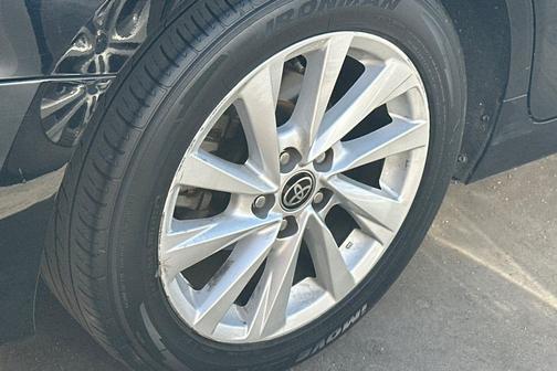 Midnight Black Metallic 2022 Toyota Camry LE