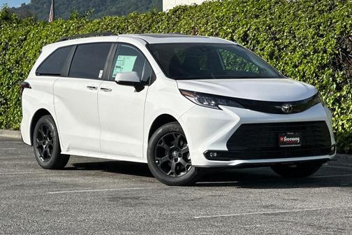 2026 Toyota Sienna Woodland Edition