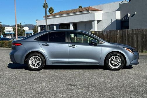 2022 Toyota Corolla Hybrid LE