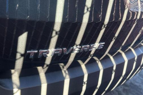 2018 Chevrolet Traverse LT Cloth