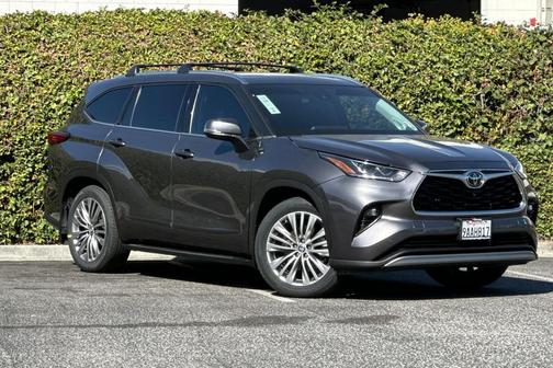 2022 Toyota Highlander Platinum