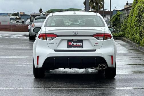 2026 Toyota Corolla Hybrid SE