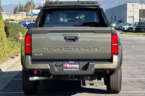 2025 Toyota Tacoma TRD Off-Road