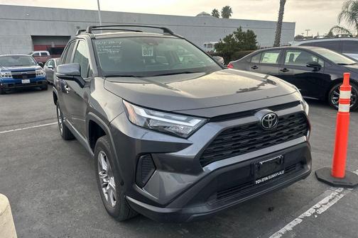2022 Toyota RAV4 XLE