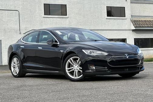 2015 Tesla Model S 70D