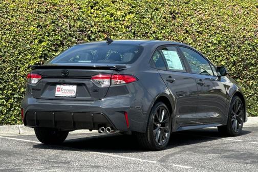 2025 Toyota Corolla SE